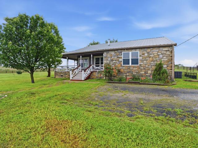 House for sale in Coupland, Williamson County