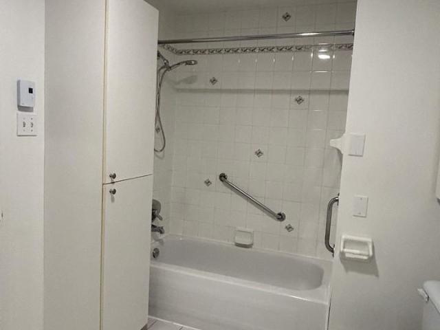 Apartment for rent in Saint-charles-borromée, Quebec