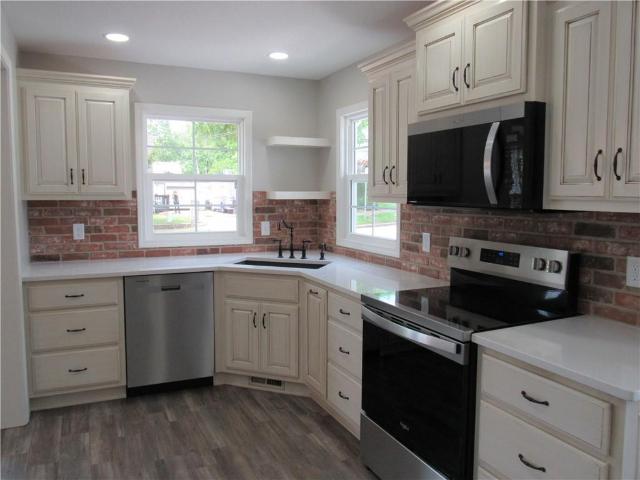 House for sale in Harrisonville, Missouri