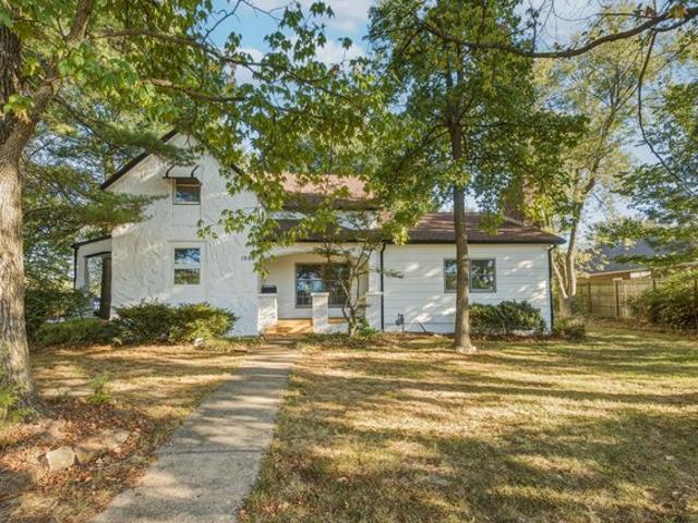 House for sale in Monett, Barry County