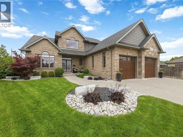 House for sale in Brights Grove, Ontario