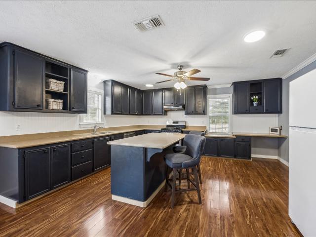 House for sale in Cat Spring, Texas
