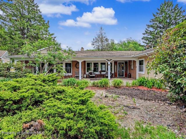 House for sale in Chinchilla, Pennsylvania