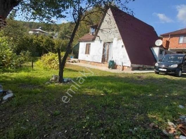 Dokurcun, Akyazı içerisinde satılık Villa