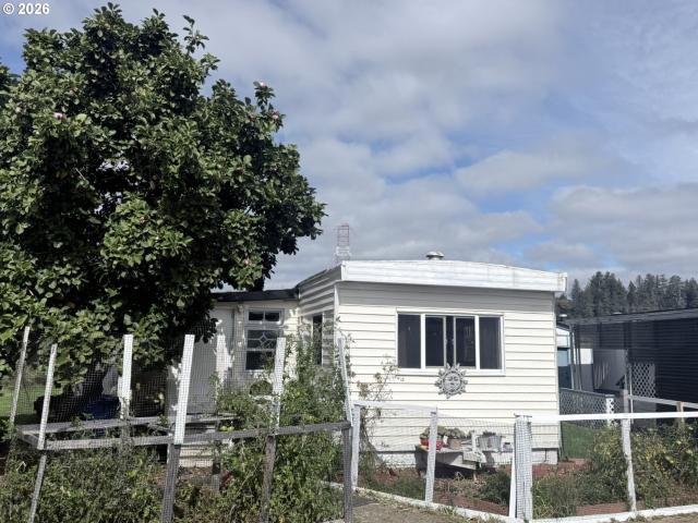 House for sale in Reedsport, Douglas County
