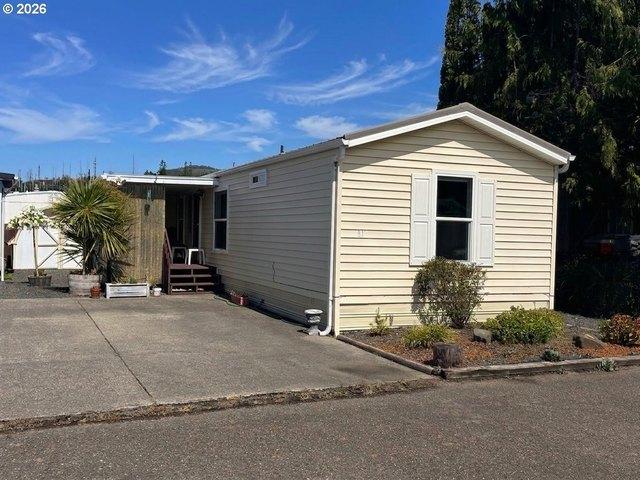 House for sale in Reedsport, Douglas County