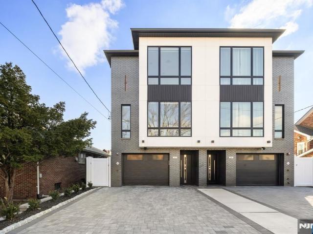 House for rent in Edgewater, New Jersey