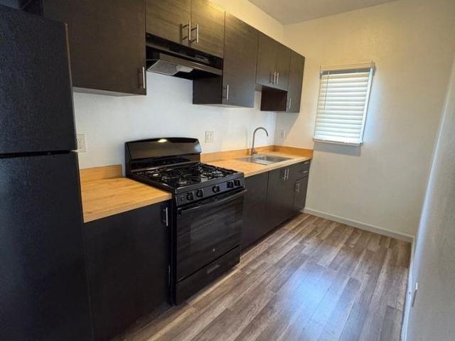 Apartment for rent in Long Beach, California