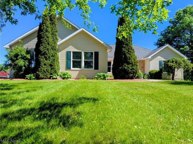 House for sale in West Farmington, Ohio