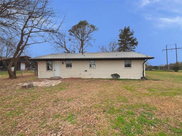 House for sale in Henderson, Texas