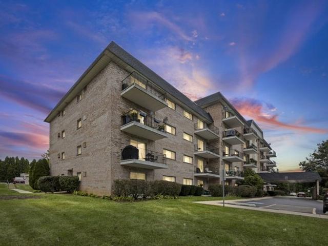 Condo for sale in Wheaton, DuPage County