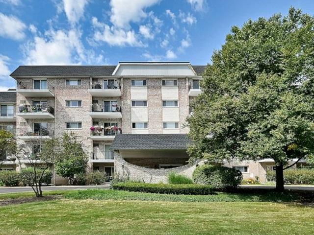 Condo for sale in Wheaton, DuPage County