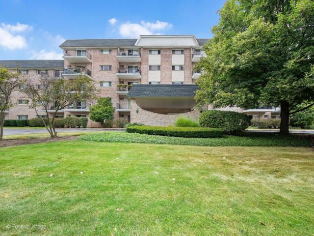 Condo for sale in Wheaton, DuPage County