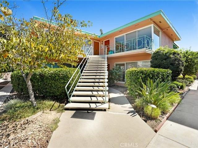 Condo for sale in Pasadena, California