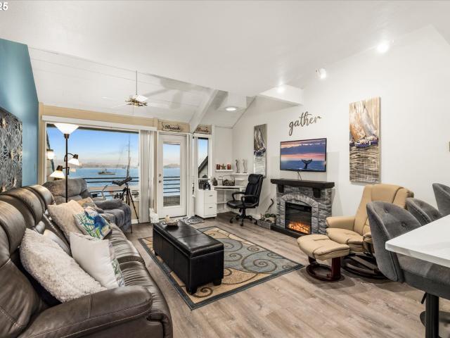 Condo for sale in Oregonia