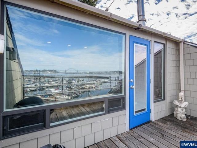 Condo for sale in Newport, Lincoln County