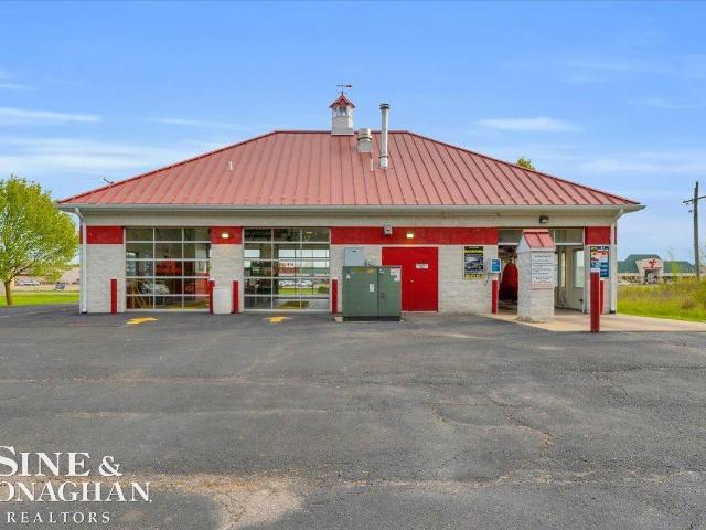 Commercial for sale in Marine City