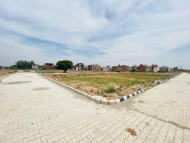 Land for sale in Zirakpur, Punjab