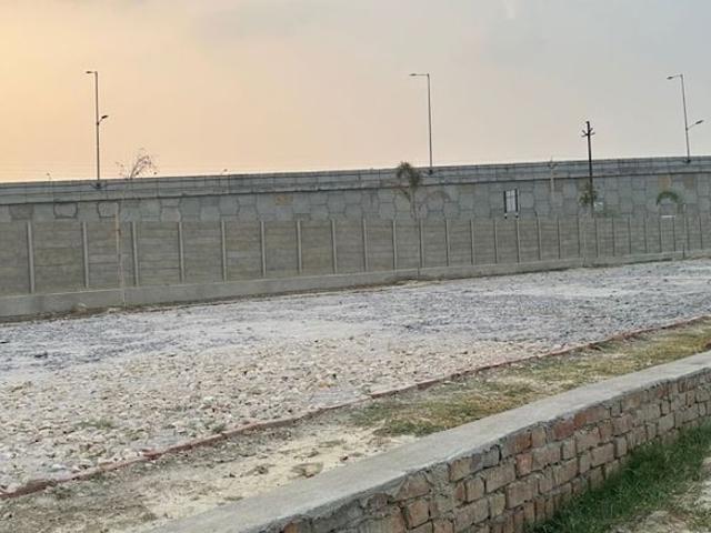 Land for sale in Zirakpur, Punjab