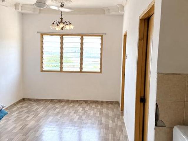 Flat for sale in Shah Alam, Petaling