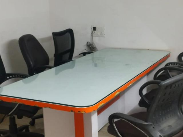 Commercial for rent in Deri