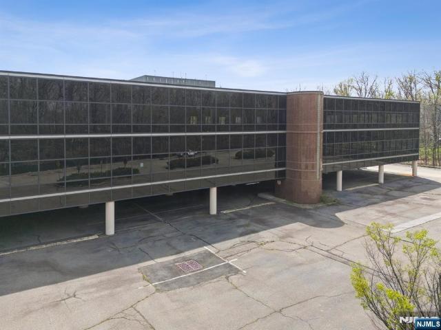 Property for rent in Englewood Cliffs, New Jersey