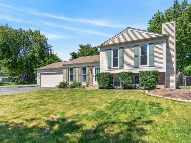 House for sale in Mchenry, Illinois