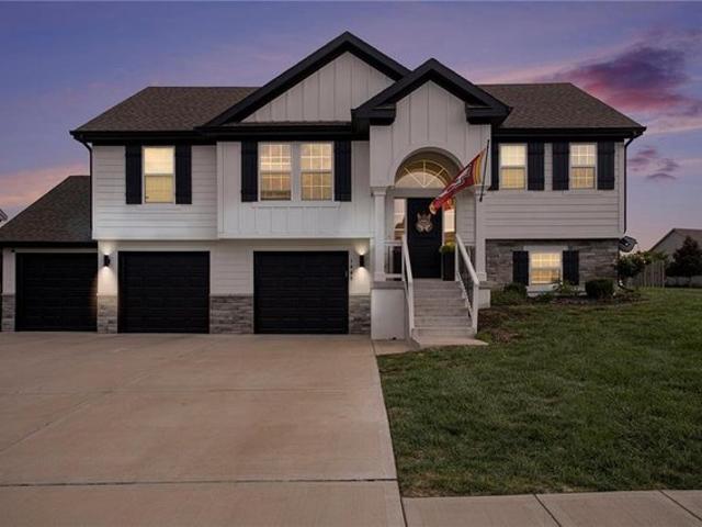 House for sale in Kearney, Missouri
