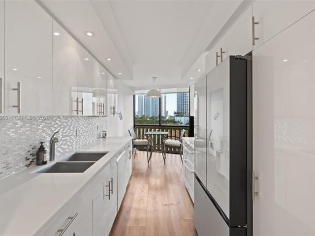 Condo for sale in Aventura, Florida