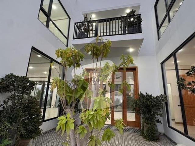 House for sale in 8 ڈی ایچ اے فیز, کراچی ڈویژن
