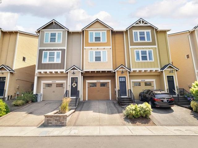 Townhouse for sale in Oregonia