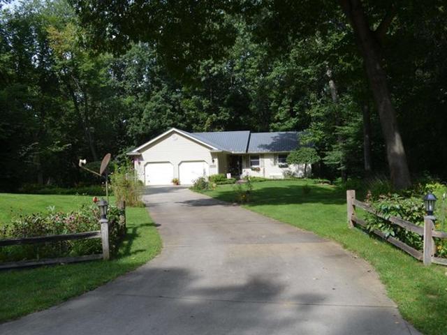 House for sale in Syracuse, Indiana