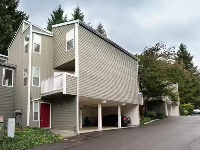 Condo for rent in Kirkland