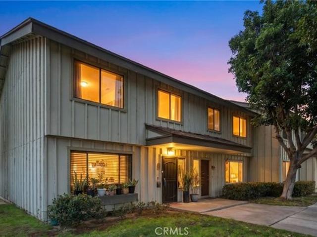 Townhouse for sale in South Gate, California