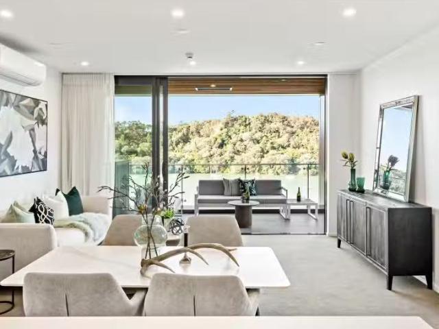 House for sale in Oratia