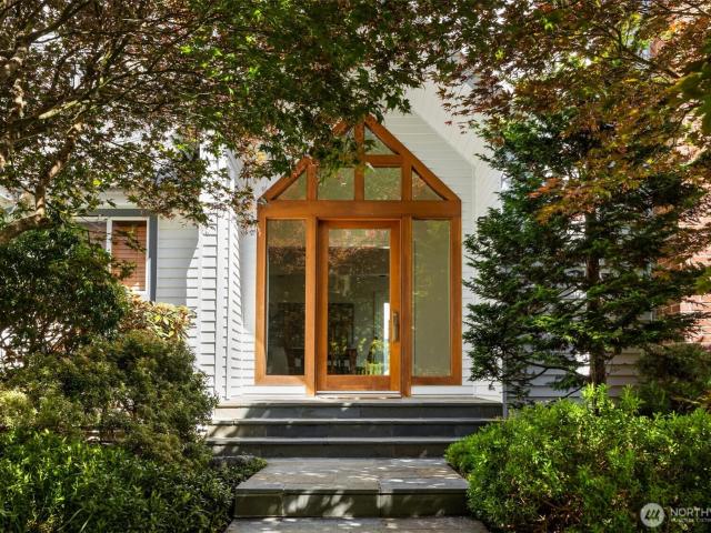 House for sale in Bainbridge Island, Washington