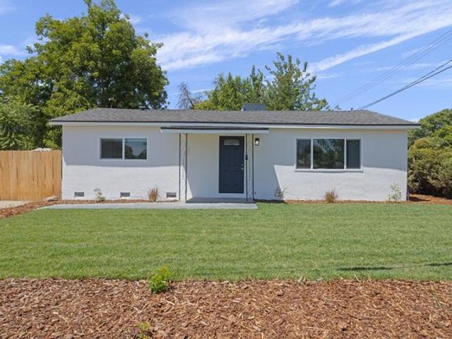 House for sale in Orange Cove, California