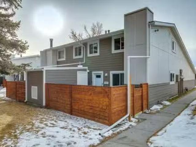 Condo for sale in Northwest, Alberta