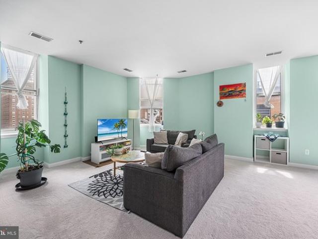 Condo for sale in Philadelphia, Pennsylvania