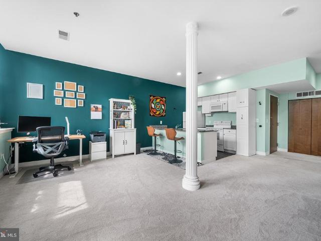 Condo for sale in Philadelphia, Pennsylvania