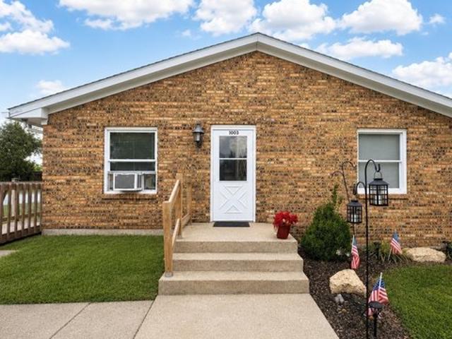 House for sale in Silvis, Illinois