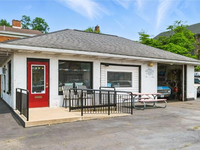 Commercial for sale in New Brighton