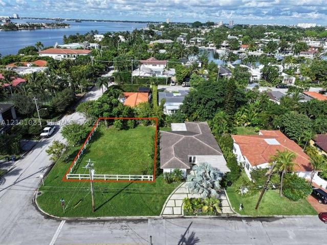 Land for sale in Surfside, Miami-Dade County