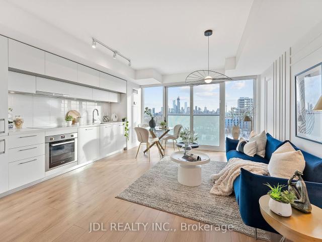 Condo for sale in Toronto, Golden Horseshoe