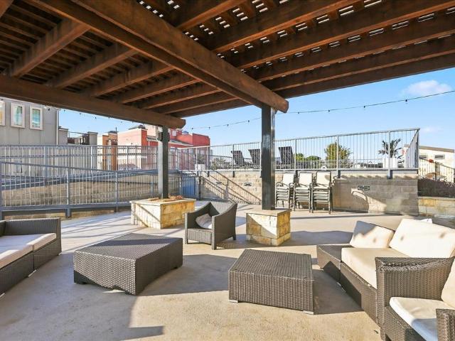 Condo for sale in Dallas, Texas