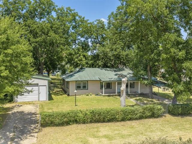 House for sale in Carter, Oklahoma