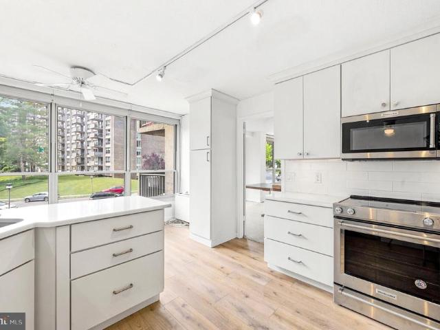 Condo for sale in Philadelphia, Pennsylvania