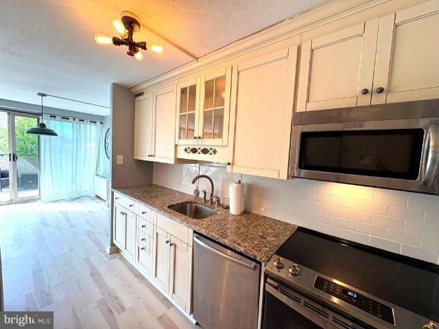Condo for sale in Overbrook, Philadelphia
