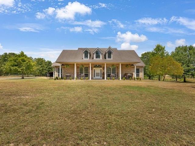 House for sale in Overton, Texas