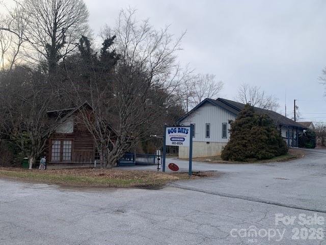 Commercial for sale in Hendersonville, North Carolina